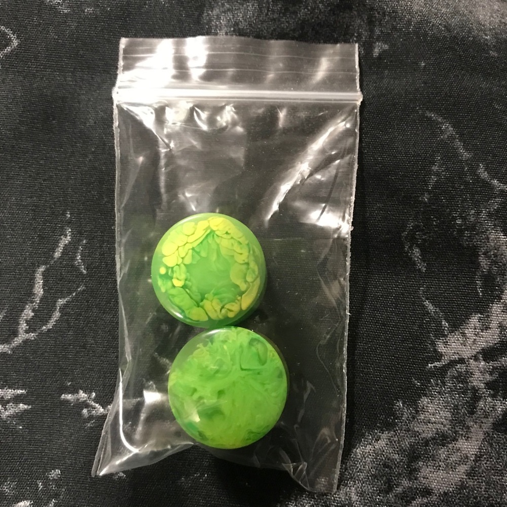 Acrylic 3/4” green ear plugs gauges